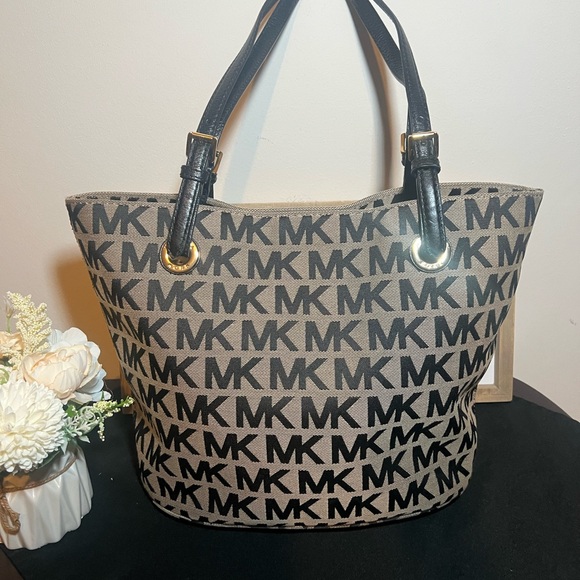 Vintage Michael Kros Jet Set Medium Signature Tote - Picture 1 of 7
